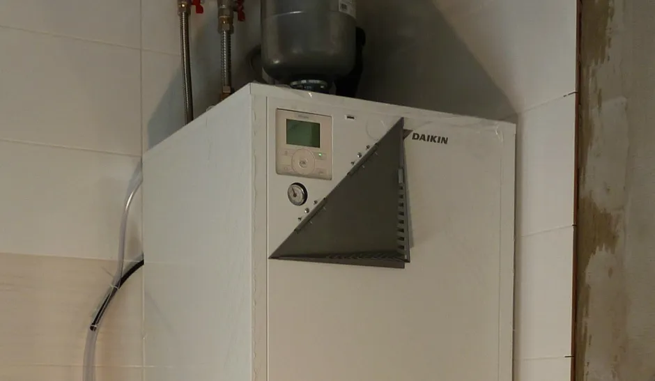 Tepelné čerpadlo vzduch voda Daikin Altherma LT 8kW s chladením rodinný dom Podhorie