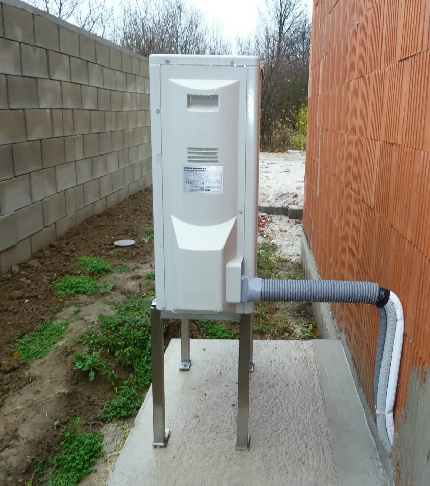 Tepelné čerpadlo vzduch voda Daikin Altherma LT 8kW s chladením rodinný dom Pohranice