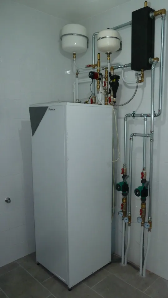 Tepelné čerpadlo vzduch voda Daikin Altherma LT 8kW s chladením rodinný dom Pohranice