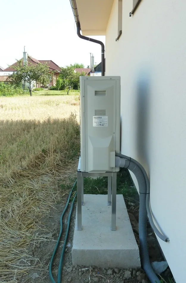 Tepelné čerpadlo vzduch voda Daikin Altherma LT 8kW s chladením rodinný dom Práznovce
