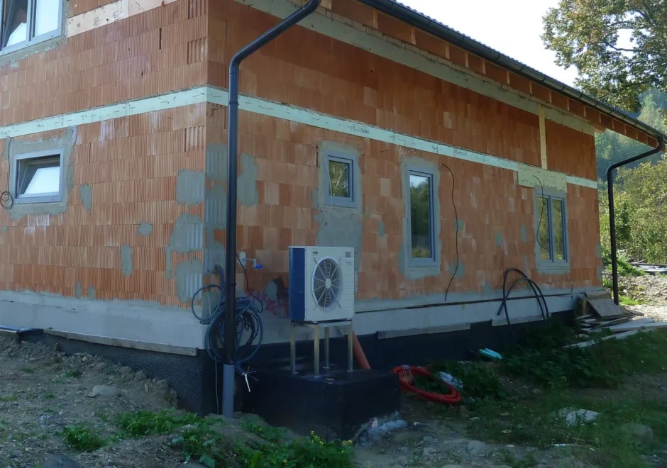 Tepelné čerpadlo vzduch voda Daikin Altherma LT 8kW s chladením rodinný dom Rabča