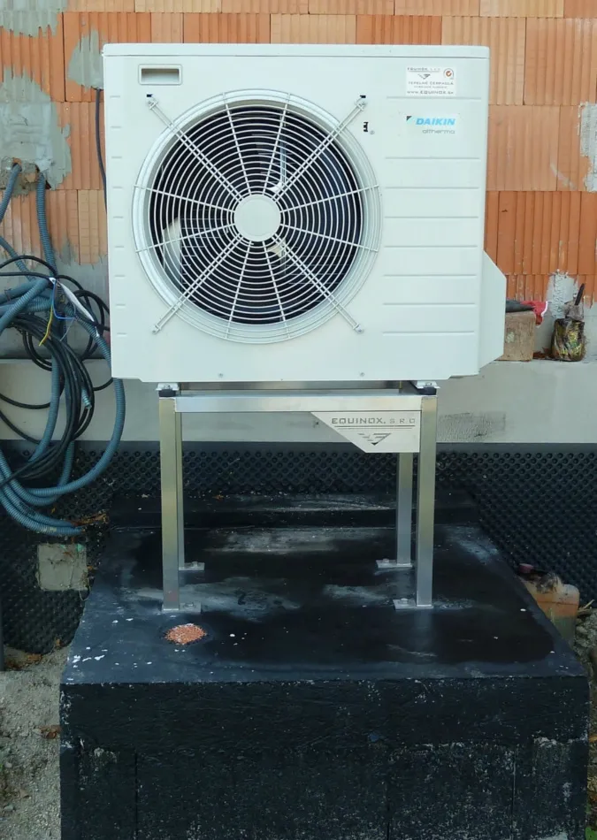 Tepelné čerpadlo vzduch voda Daikin Altherma LT 8kW s chladením rodinný dom Rabča