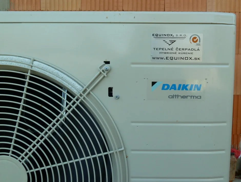 Tepelné čerpadlo vzduch voda Daikin Altherma LT 8kW s chladením rodinný dom Rabča