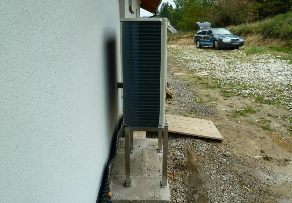 Tepelné čerpadlo vzduch voda Daikin Altherma LT 8kW s chladením rodinný dom Raková