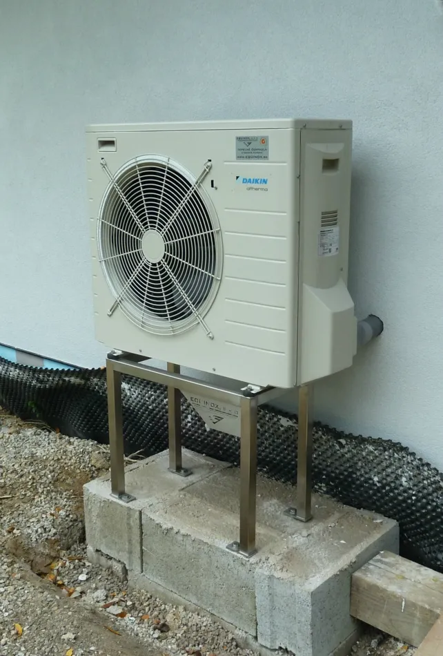 Tepelné čerpadlo vzduch voda Daikin Altherma LT 8kW s chladením rodinný dom Raková