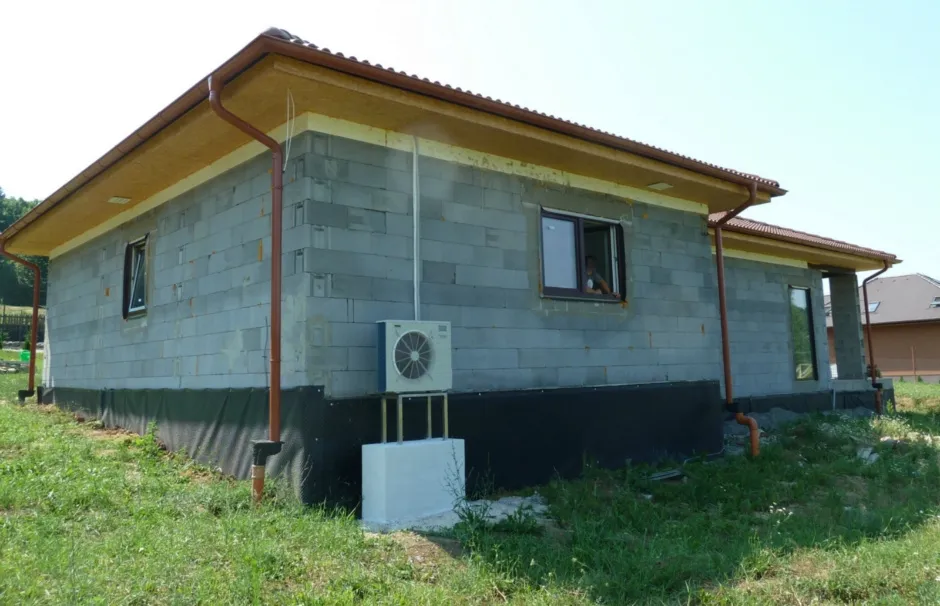 Tepelné čerpadlo vzduch voda Daikin Altherma LT 8kW s chladením rodinný dom Ratka