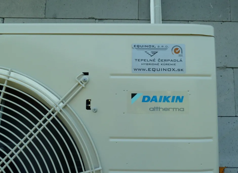 Tepelné čerpadlo vzduch voda Daikin Altherma LT 8kW s chladením rodinný dom Ratka