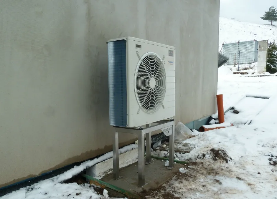 Tepelné čerpadlo vzduch voda Daikin Altherma LT 8kW s chladením rodinný dom Riečka