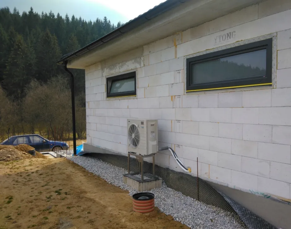 Tepelné čerpadlo vzduch voda Daikin Altherma LT 8kW s chladením rodinný dom Rudina