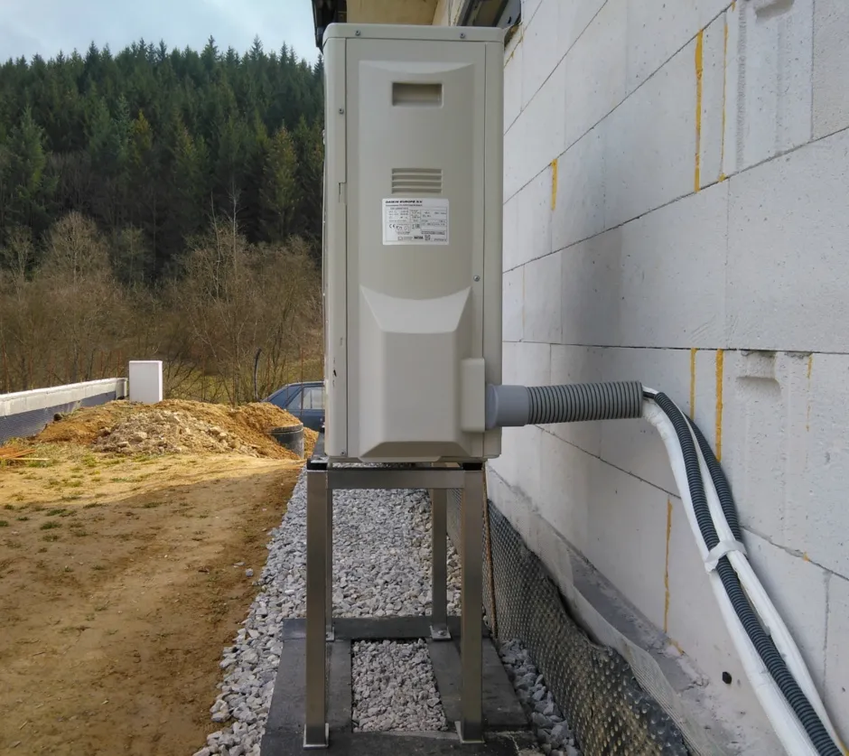 Tepelné čerpadlo vzduch voda Daikin Altherma LT 8kW s chladením rodinný dom Rudina