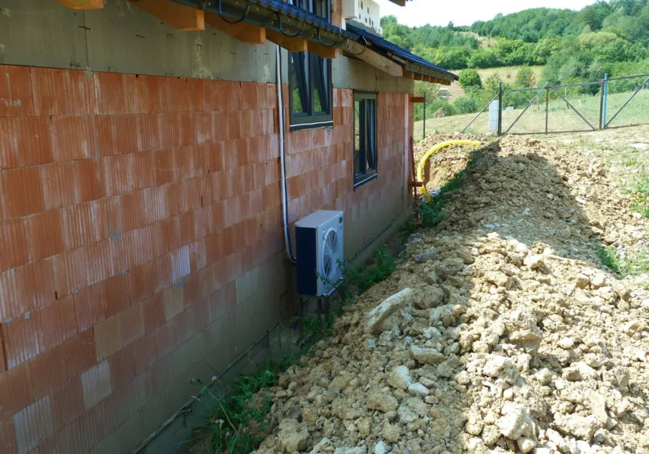Tepelné čerpadlo vzduch voda Daikin Altherma LT 8kW s chladením rodinný dom Setechov
