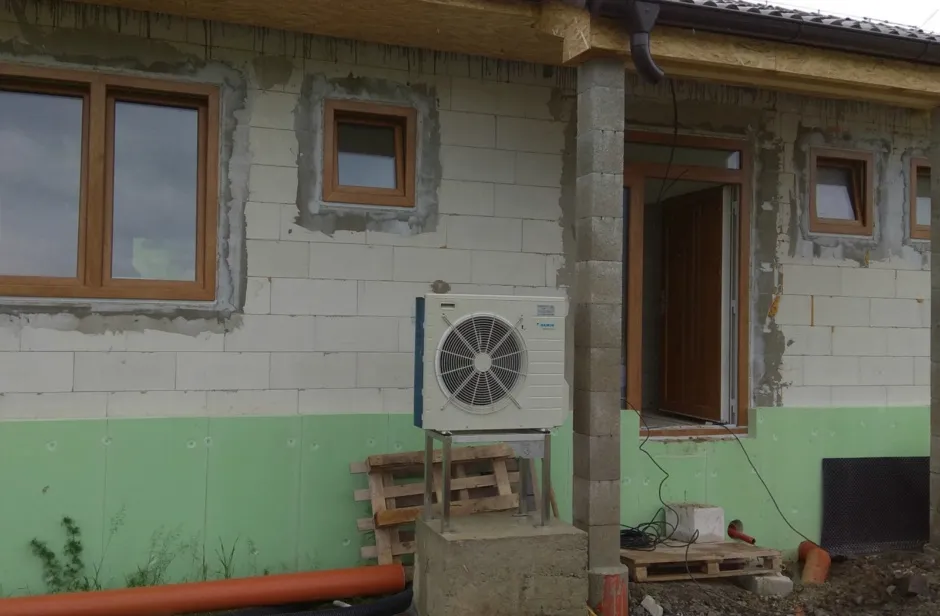 Tepelné čerpadlo vzduch voda Daikin Altherma LT 8kW s chladením rodinný dom Stožok