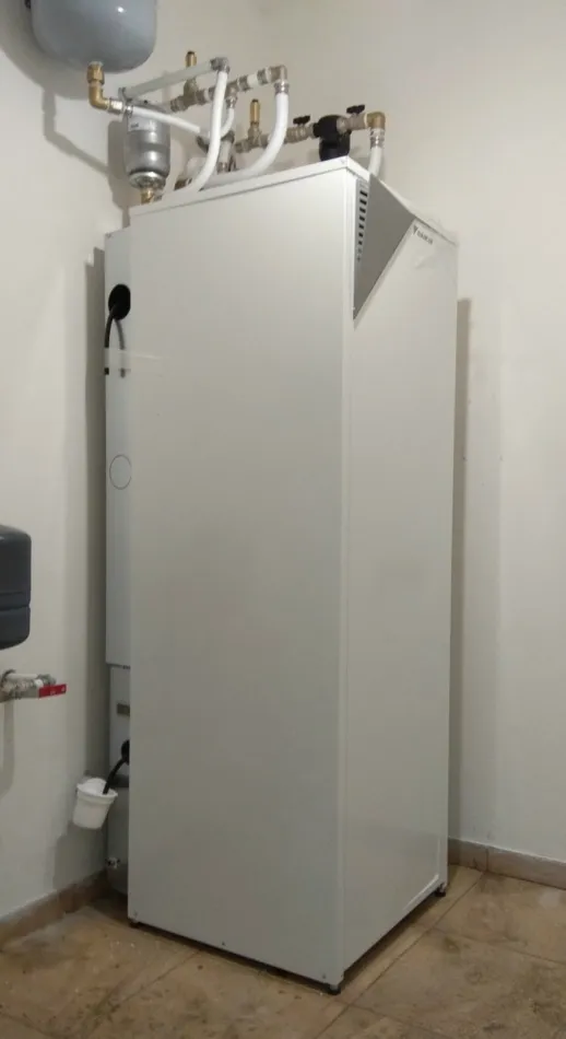 Tepelné čerpadlo vzduch voda Daikin Altherma LT 8kW s chladením rodinný dom Stožok