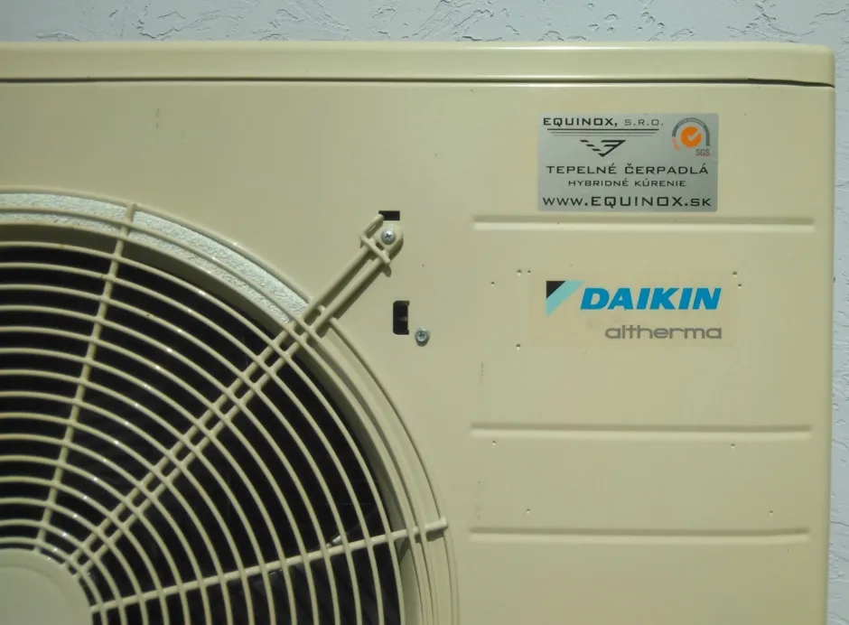 Tepelné čerpadlo vzduch voda Daikin Altherma LT 8kW s chladením rodinný dom Svederník