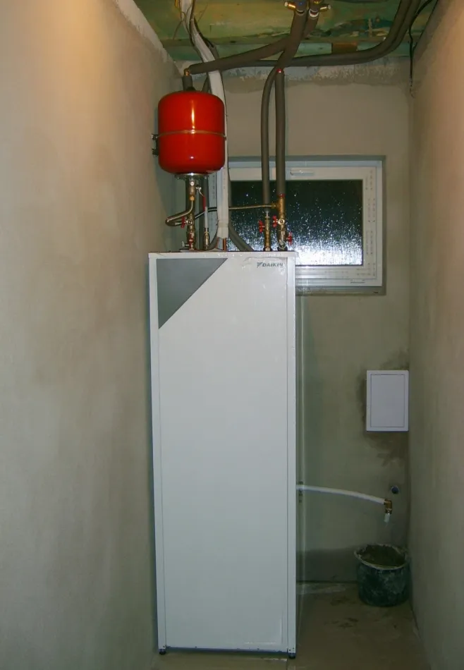 Tepelné čerpadlo vzduch voda Daikin Altherma LT 8kW s chladením rodinný dom Vajkovce