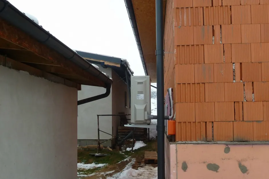 Tepelné čerpadlo vzduch voda Daikin Altherma LT 8kW s chladením rodinný dom Vidiná