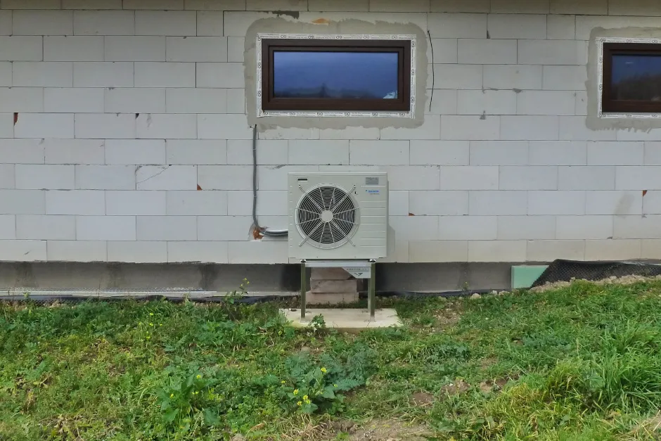 Tepelné čerpadlo vzduch voda Daikin Altherma LT 8kW s chladením rodinný dom Vyšný Kubín