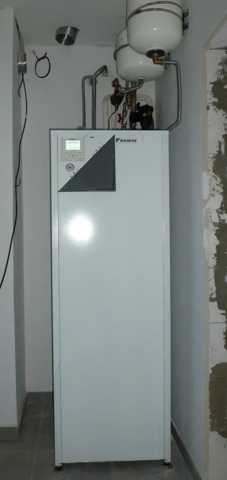 Tepelné čerpadlo vzduch voda Daikin Altherma LT 8kW s chladením rodinný dom Žilina