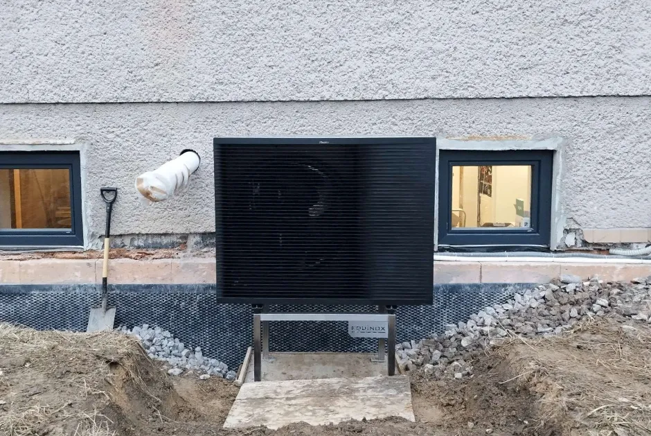 Tepelné čerpadlo vzduch voda Daikin Altherma R MT3 dvojzónové Bi-zone 12kW RD Čierny Balog