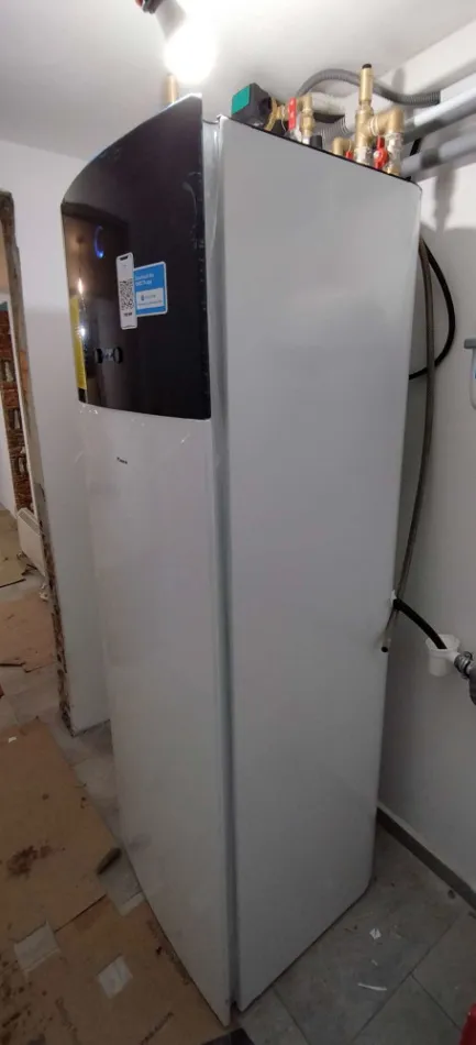 Tepelné čerpadlo vzduch voda Daikin Altherma R MT3 dvojzónové Bi-zone 12kW RD Čierny Balog