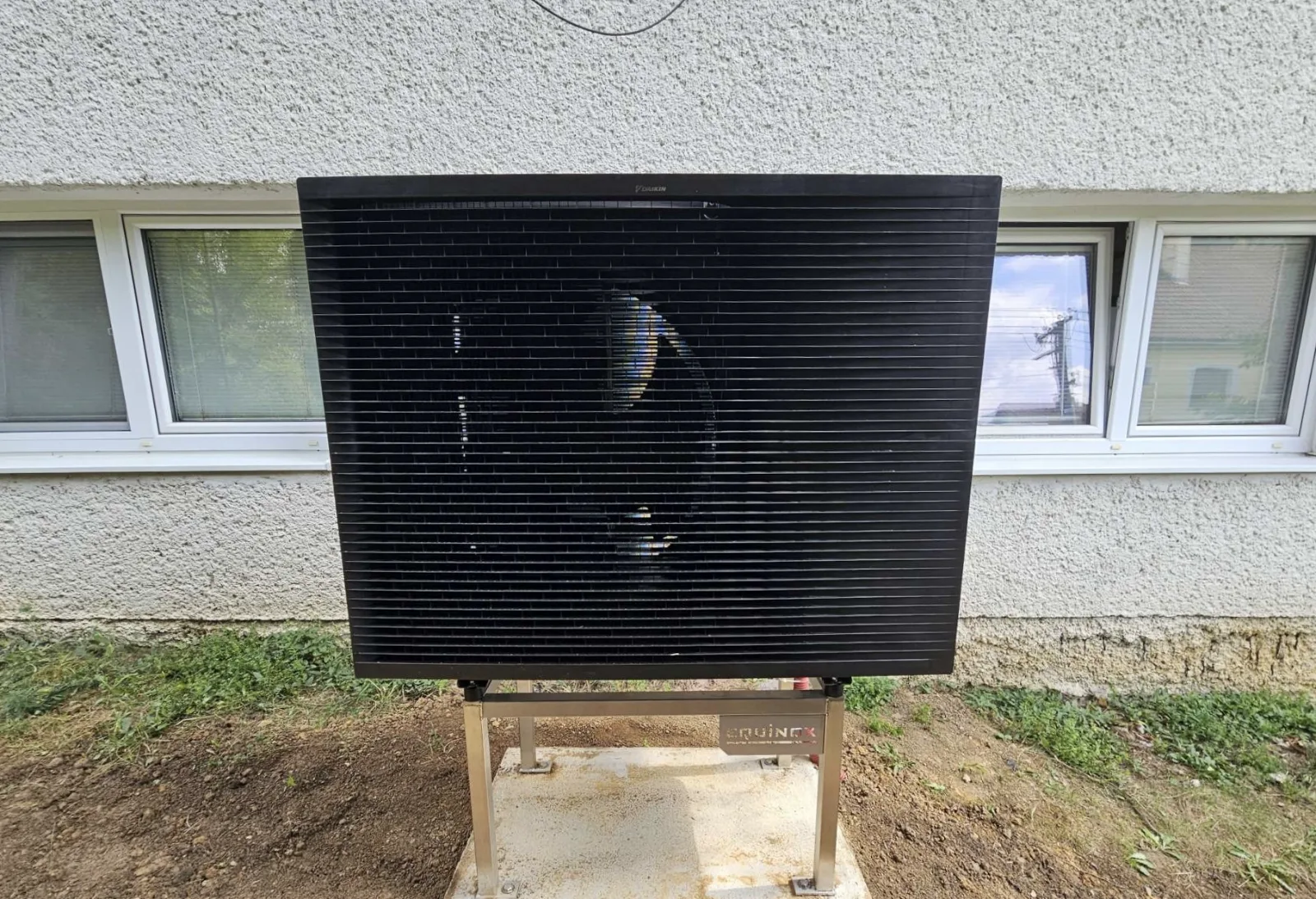 Tepelné čerpadlo vzduch voda Daikin Altherma R MT3 strednoteplotné 10kW Valaská
