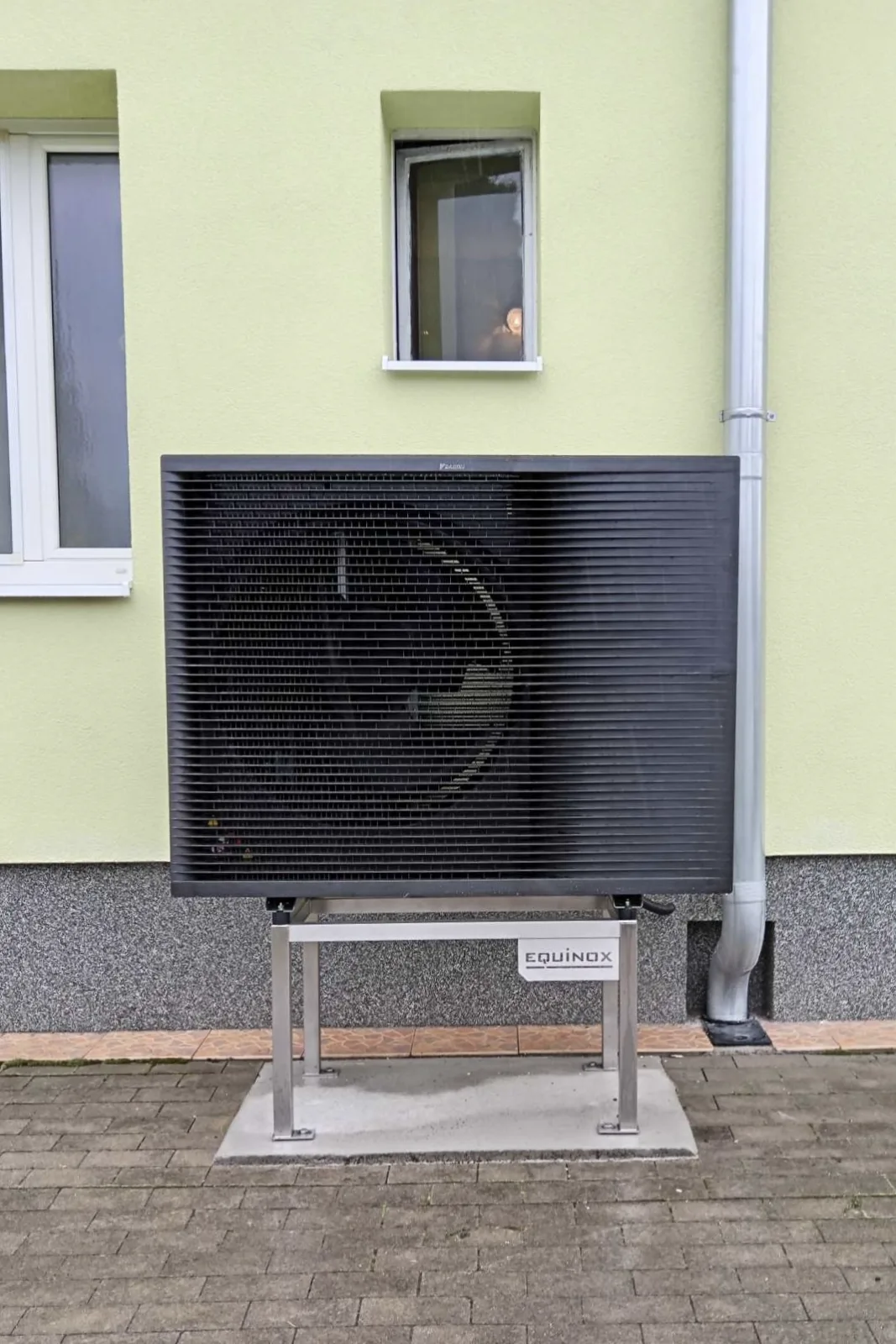 Tepelné čerpadlo vzduch voda Daikin Altherma R MT3 strednoteplotné 12kW Lukavica