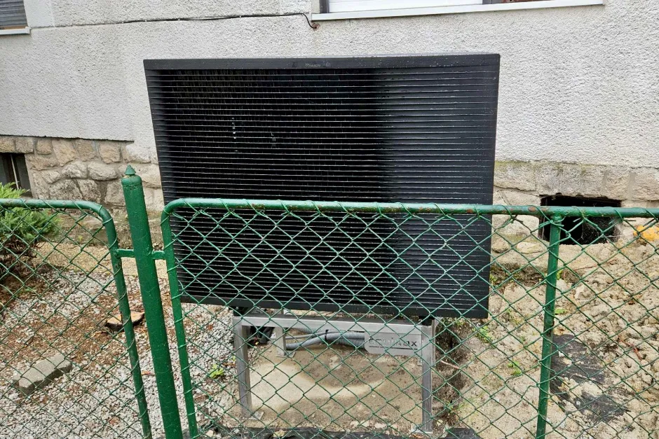 Tepelné čerpadlo vzduch voda Daikin Altherma R MT3 strednoteplotné 12kW Pitelová
