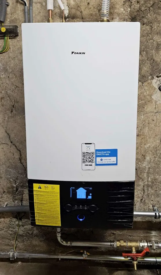 Tepelné čerpadlo vzduch voda Daikin Altherma R MT3 strednoteplotné 12kW Pitelová