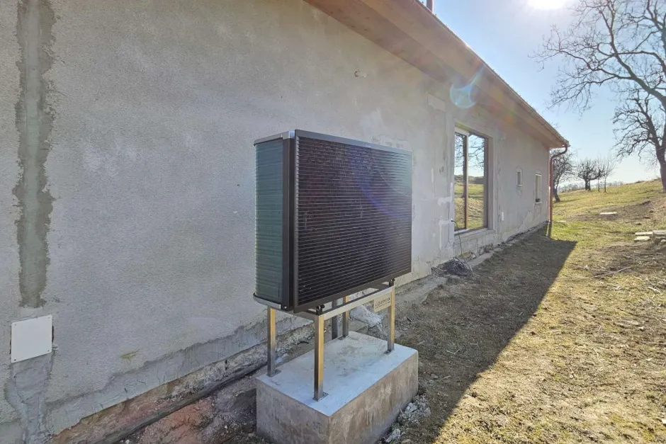 Tepelné čerpadlo vzduch voda Daikin Altherma R MT3 strednoteplotné 12kW rod. dom Brestovec