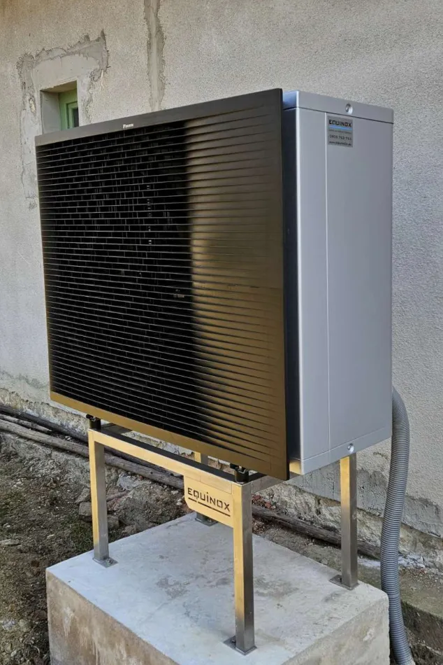 Tepelné čerpadlo vzduch voda Daikin Altherma R MT3 strednoteplotné 12kW rod. dom Brestovec