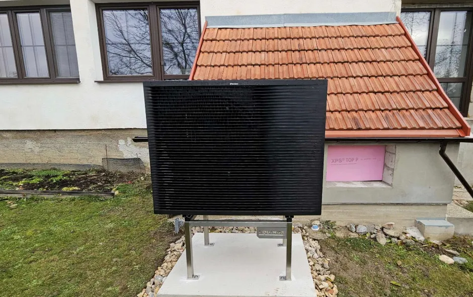 Tepelné čerpadlo vzduch voda Daikin Altherma R MT3 strednoteplotné 12kW rodinný dom Divín