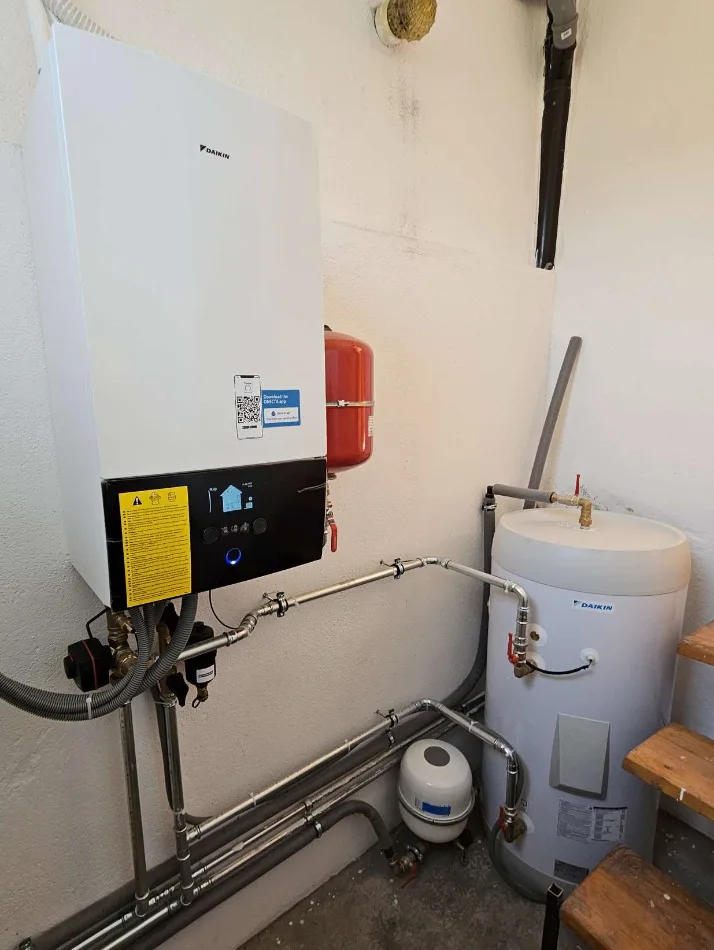 Tepelné čerpadlo vzduch voda Daikin Altherma R MT3 strednoteplotné 8kW RD Liptovská Lužná