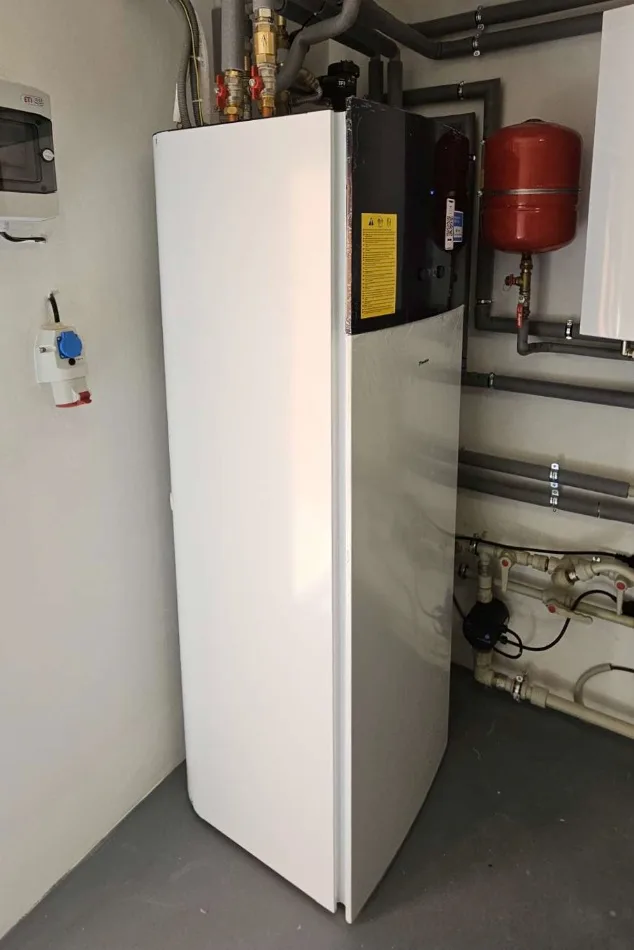 Tepelné čerpadlo vzduch voda Daikin Altherma R MT3 strednoteplotné 8kW RD Nižný Klátov