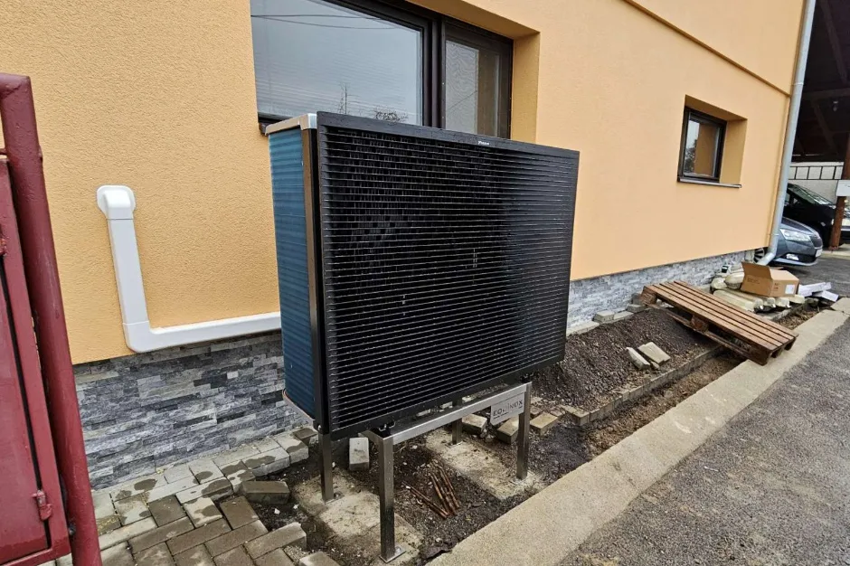 Tepelné čerpadlo vzduch voda Daikin Altherma R MT3 strednoteplotné 8kW rod. dom Breznička