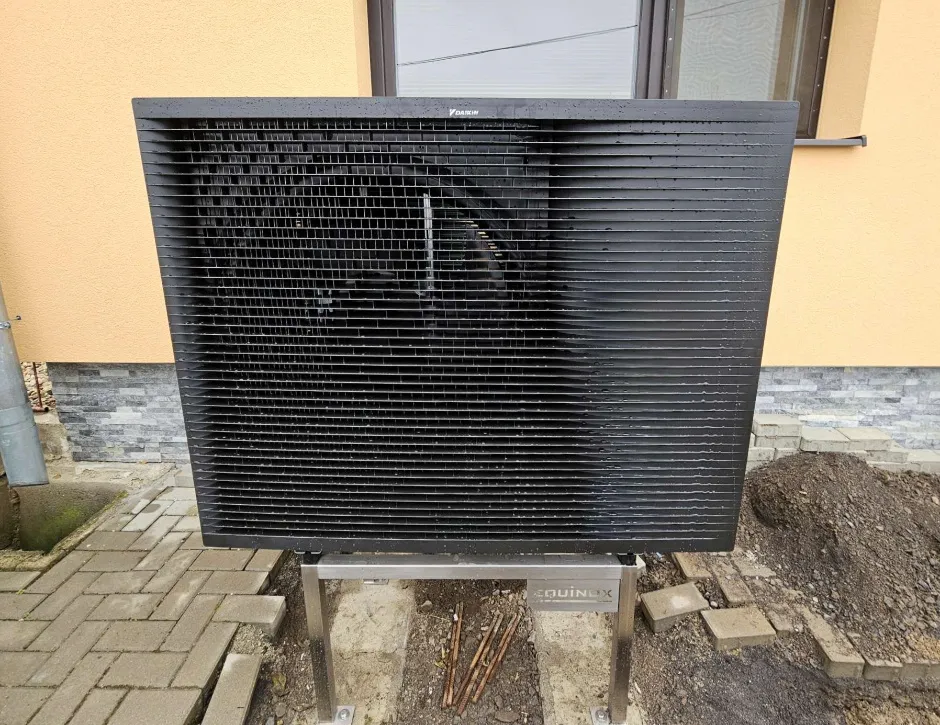 Tepelné čerpadlo vzduch voda Daikin Altherma R MT3 strednoteplotné 8kW rod. dom Breznička