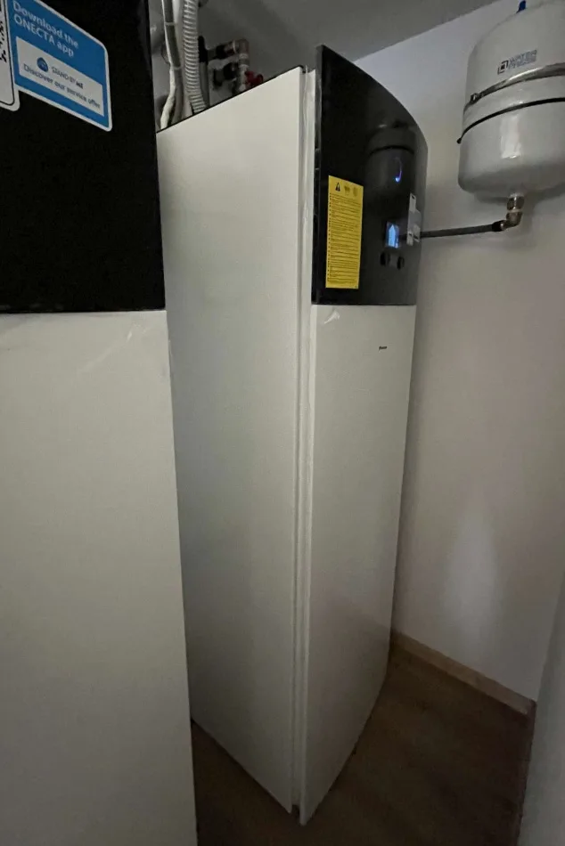 Tepelné čerpadlo vzduch voda Daikin Altherma R MT3 strednoteplotné 8kW s chladením Hriňová